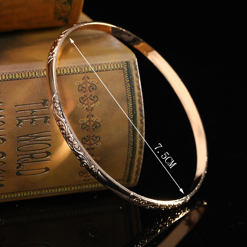 Bracciale Rotondo Squisito in  - Ethnic Fashion Dubai recensione e prezzo